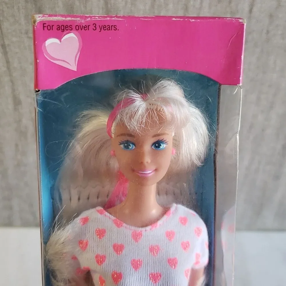 Vintage 1995 Mattel Pretty Hearts Barbie New in Original Sealed Box